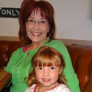 Meet your Posher, Sandy